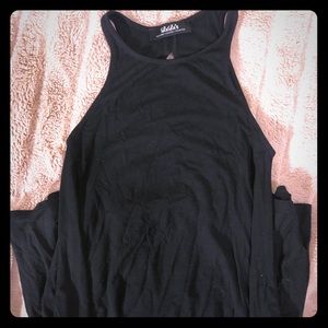 Lulu’s black mini flowy dress keyhole with pockets